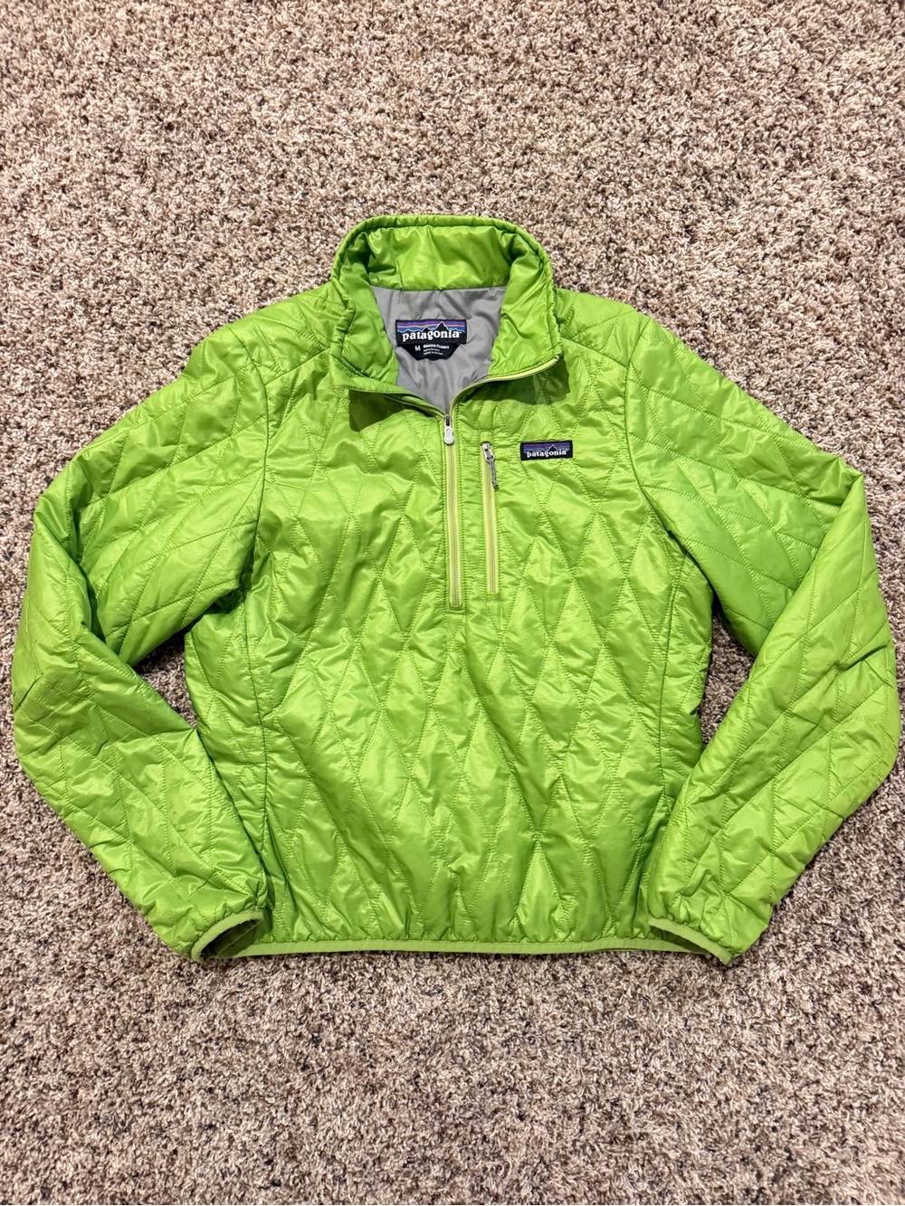 Patagonia Women’s Nano Puff Pullover, size Medium
